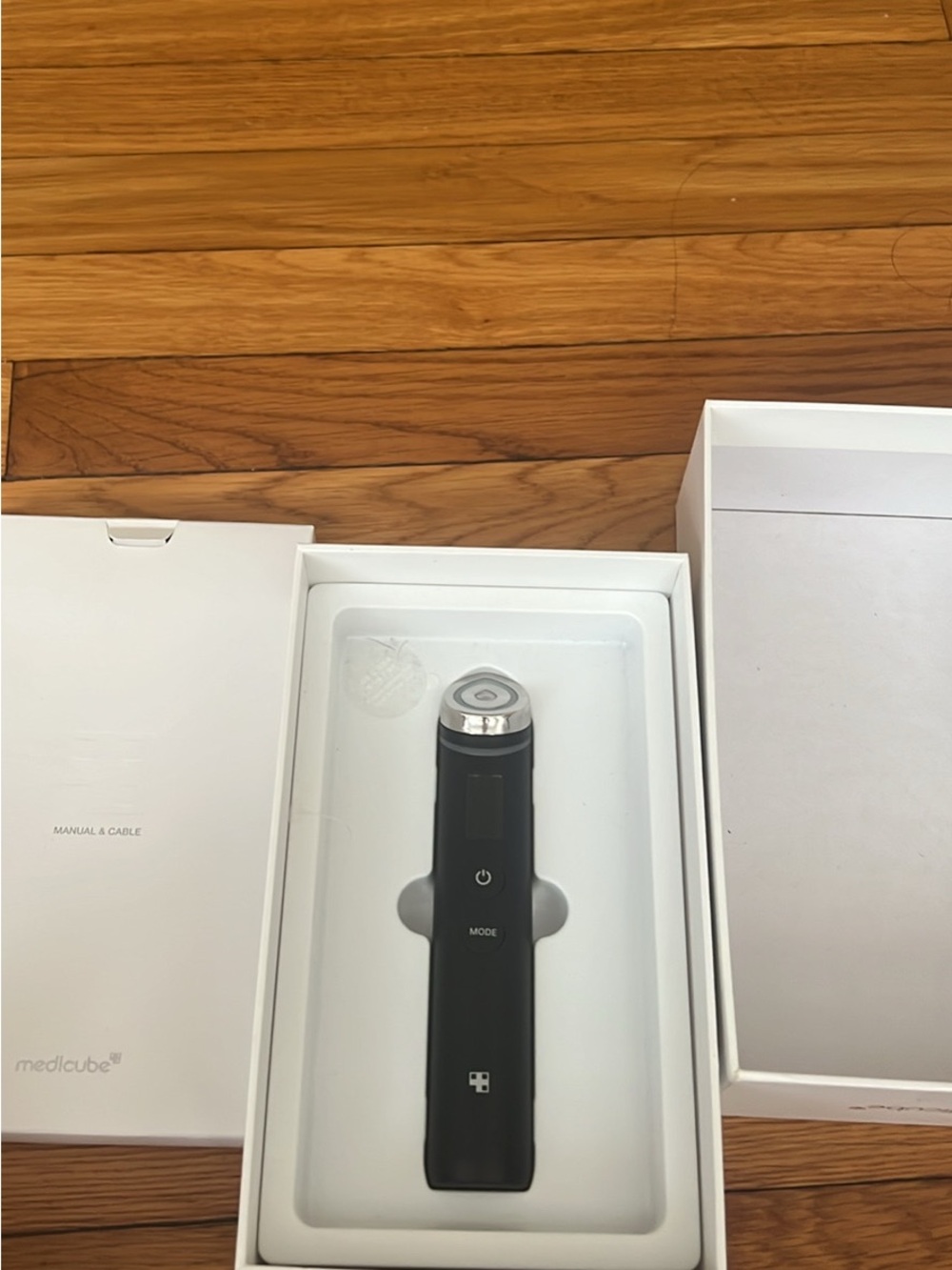 Medicube Black Facial Device - Rechargeable Skin Tool